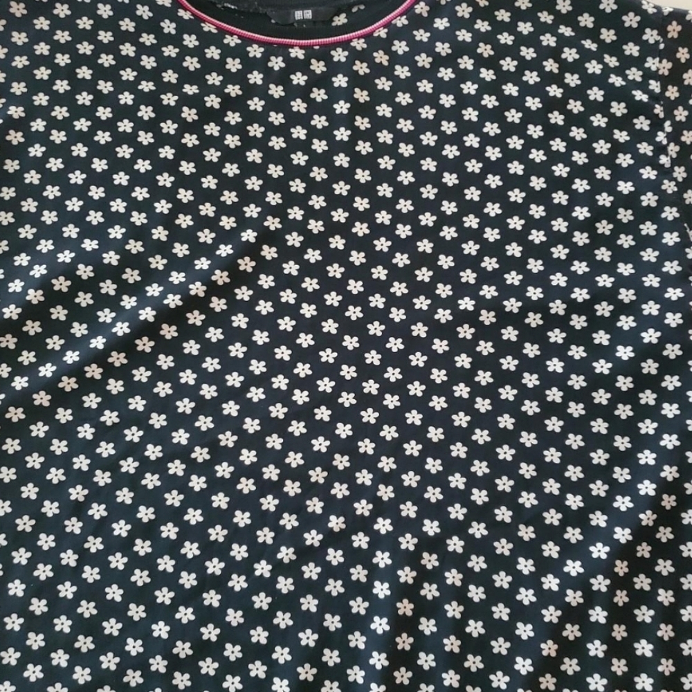 UniQlo silky blouse shirt, floral pattern, black/white, size large